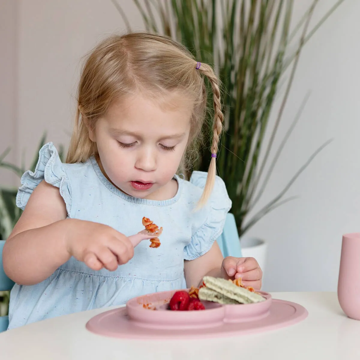 ezpz™ Mini Feeding Set in Blush